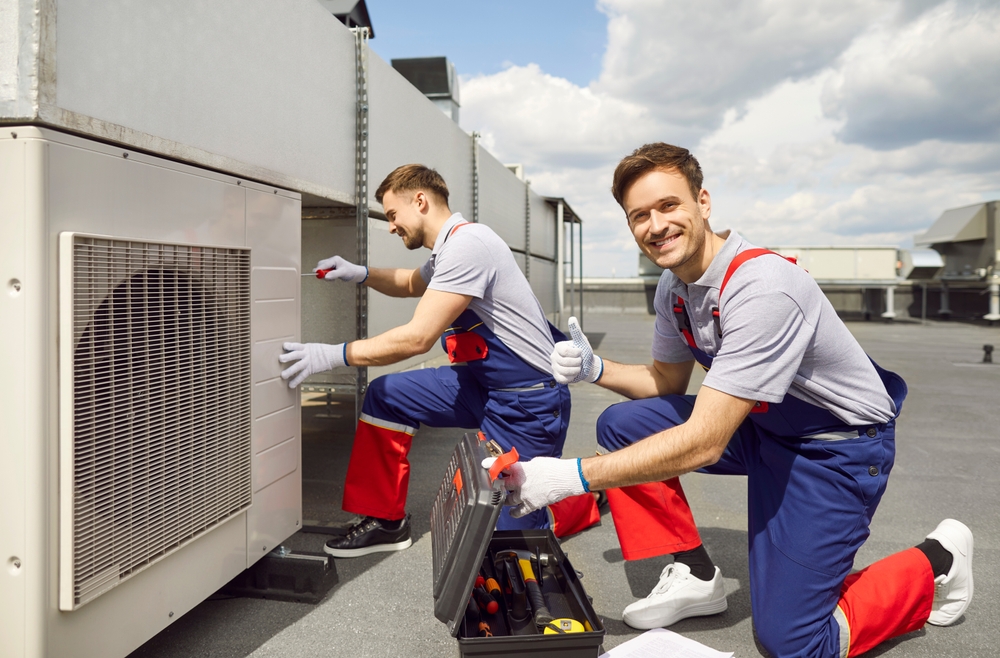 Portrait,Of,Happy,Smiling,Male,Worker,Technician,Wearing,Overall,Installing